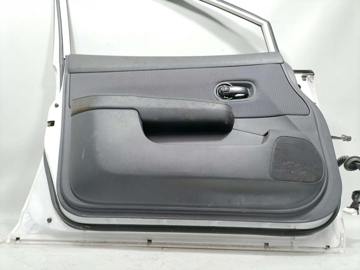 Nissan Tiida original Tür vorn links Weiß 5-Türer Fließheck Bj.2007